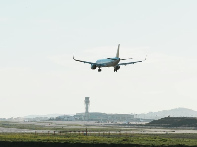 How Airlines Respond To Airspace Closures